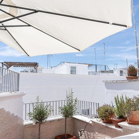 Wineart House, Terracielo Indipendente Nel Centro Di Monopoli Apartment Exterior photo