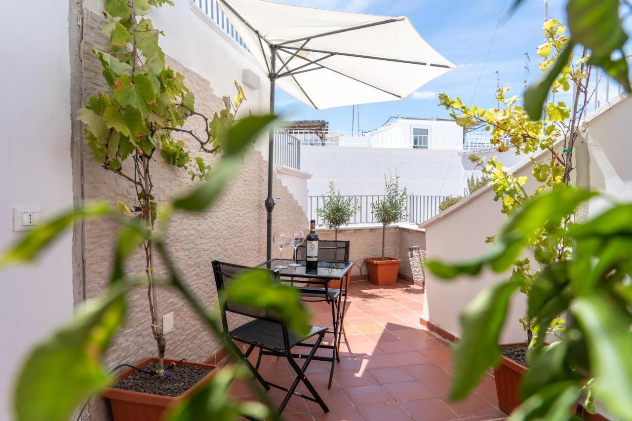 Wineart House, Terracielo Indipendente Nel Centro Di Monopoli Apartment Exterior photo